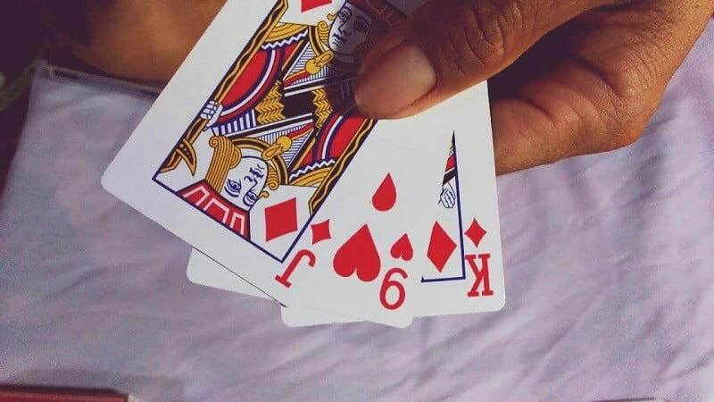 Các tựa game đánh bài ăn tiền tại 888b